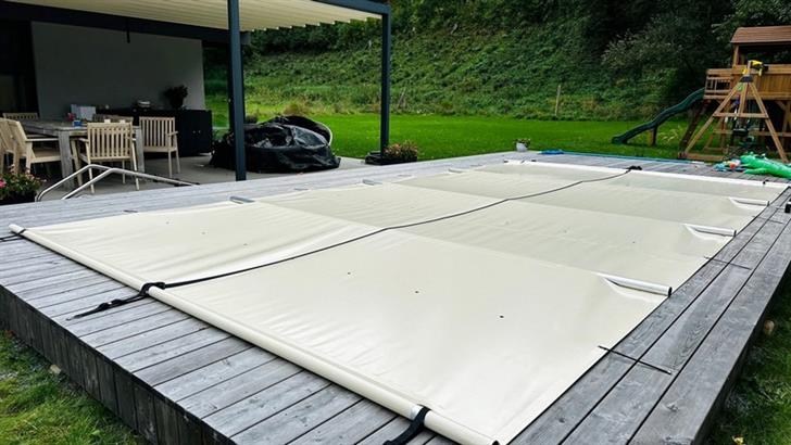 Krycí  PVC plachta  630 g/m2 - PROFI